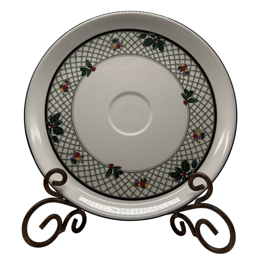 Mikasa Heritage Christmas Story CAB08 Large Round Torte Hordevour Platter 14.5"